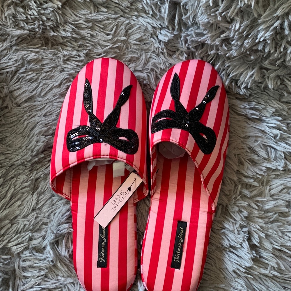 Victoria secret slipper